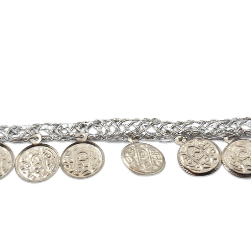 1814607316 galon decorativo con medallones metalicos