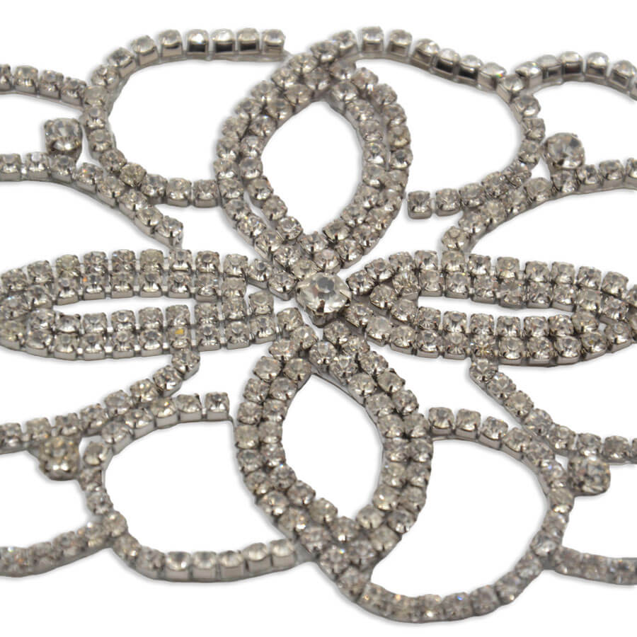 Motivo floral de strass termoadhesivo