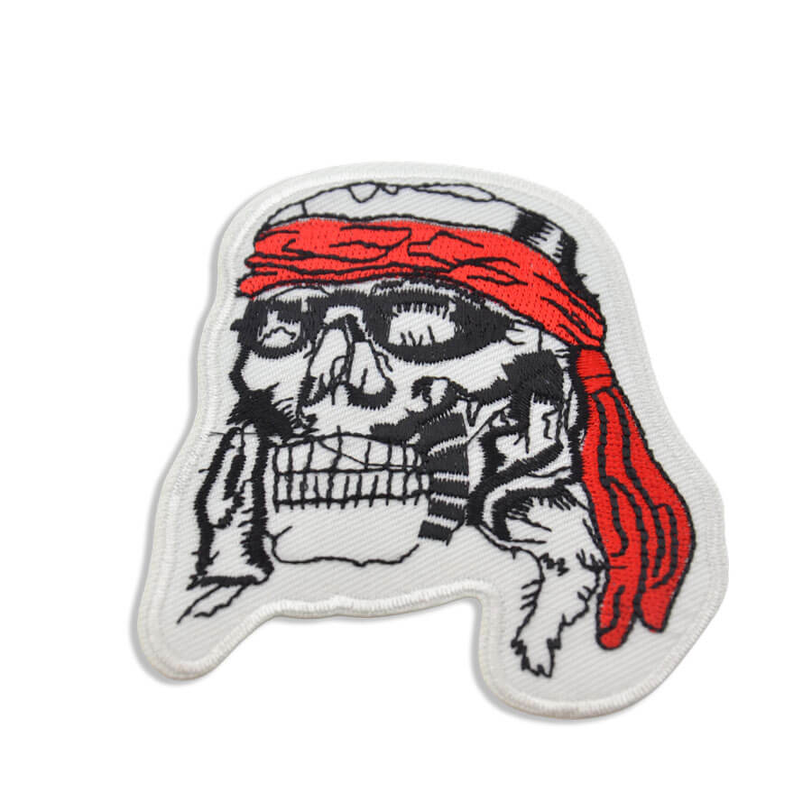 Parche Termoadhesivo Calavera Pirata Bordada 9 cm - Imagen 1