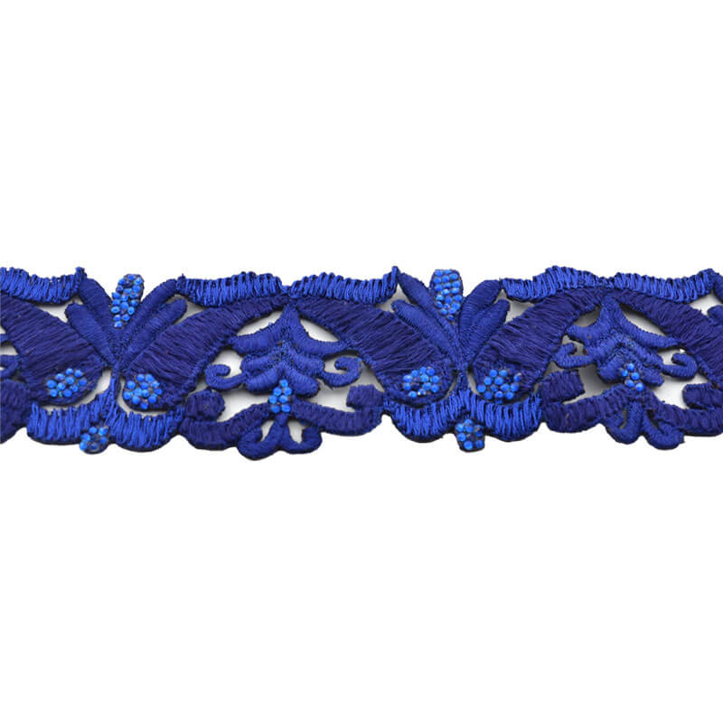 tira bordada azul con relieve