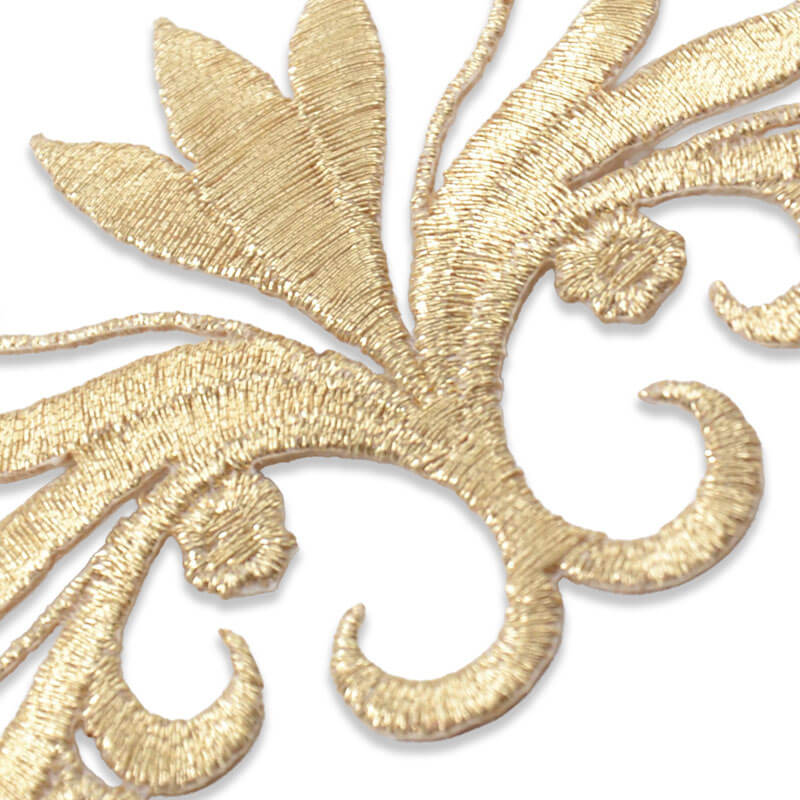 Aplique bordado oro decorativo de 9 cm