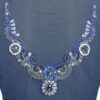 Aplique de cuello con cristales azules