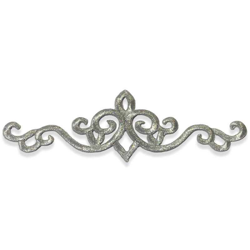 Aplique bordado ornamental de 18 cm en color plata para confección