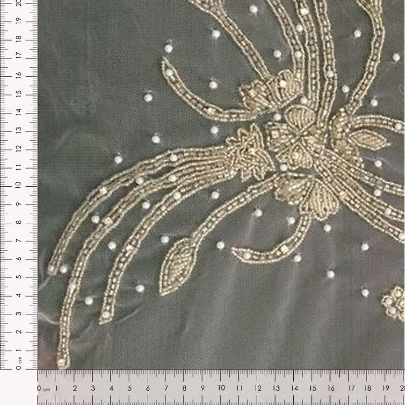 Aplique textil en blanco para vestidos de fiesta