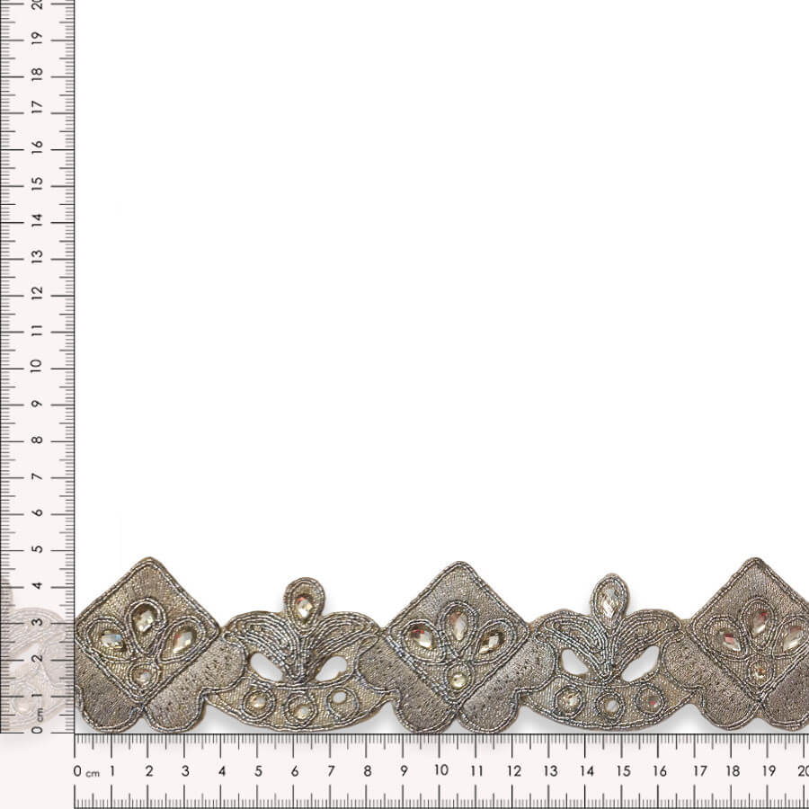 Pasamanería plateada ornamental de 5 cm