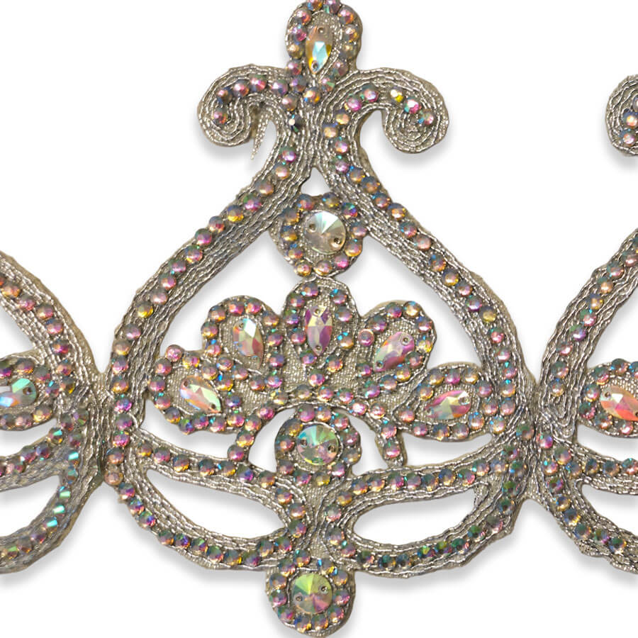 Pasamanería plata ornamental con cristales