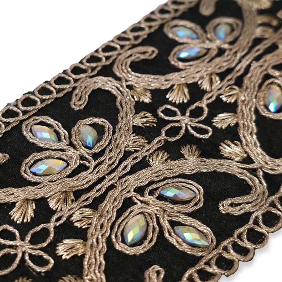 Galón chantilly para vestuario festivo negro
