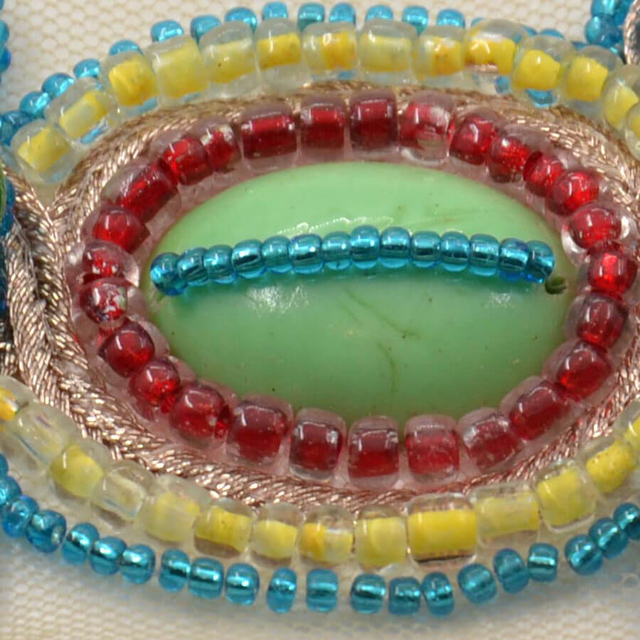 Aplique de pedrería multicolor bordado referencia 579.3141